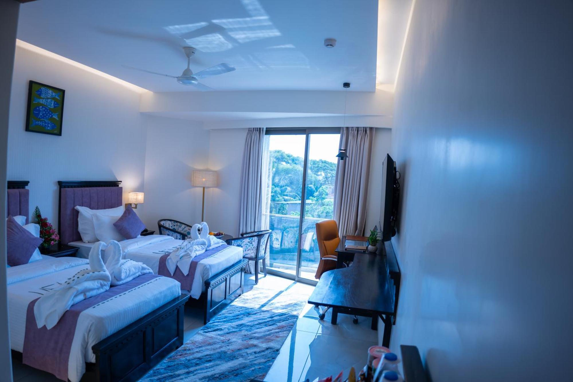 Pride Elite, Daman Hotel Eksteriør billede